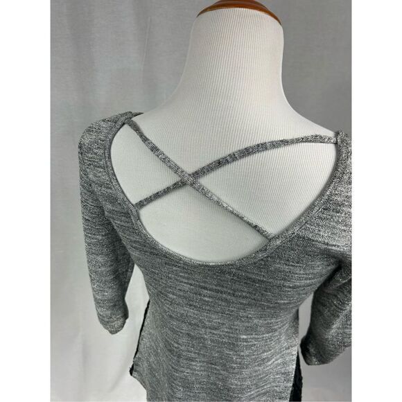 IZ Byer silver metallic 3/4 length sleeves shirt. - Picture 4 of 8